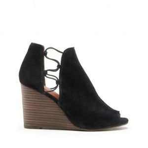 Lucky Brand Reevas Black Suede Sz 8M Wedge Bootie